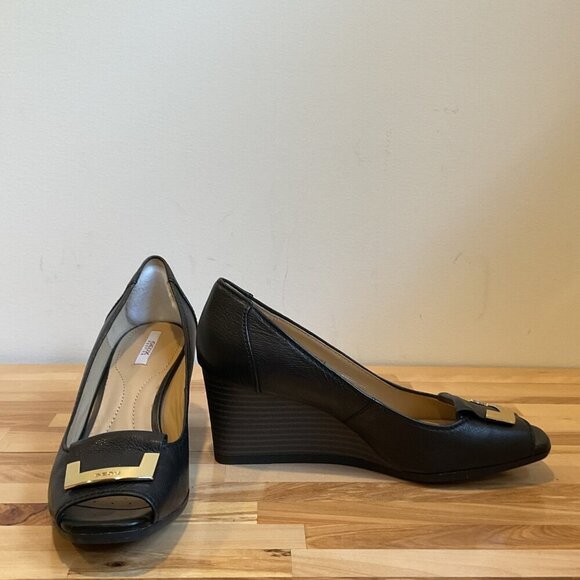 Geox Respira Black Leather Wedge Heels gold hardware Size 37 Peep-Toe open toe - Picture 8 of 16
